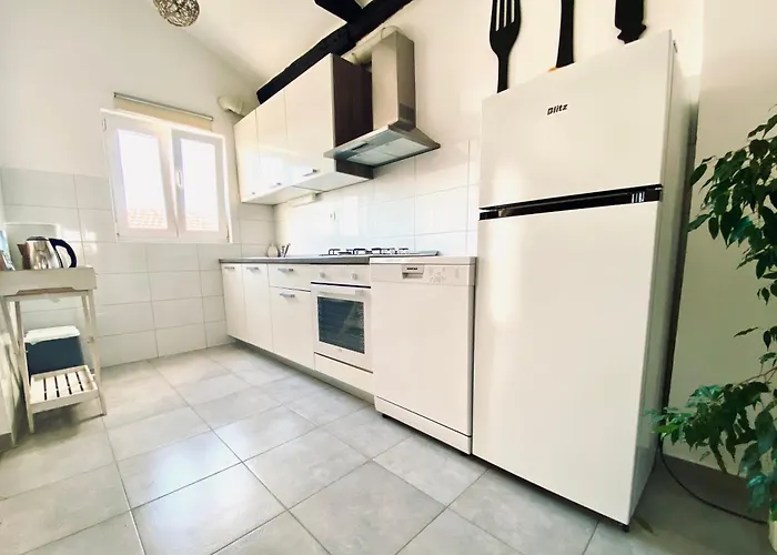 Luna Maris * 扎达尔