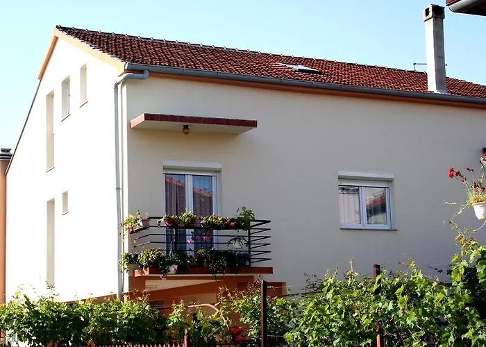 Luna Maris 公寓 扎达尔